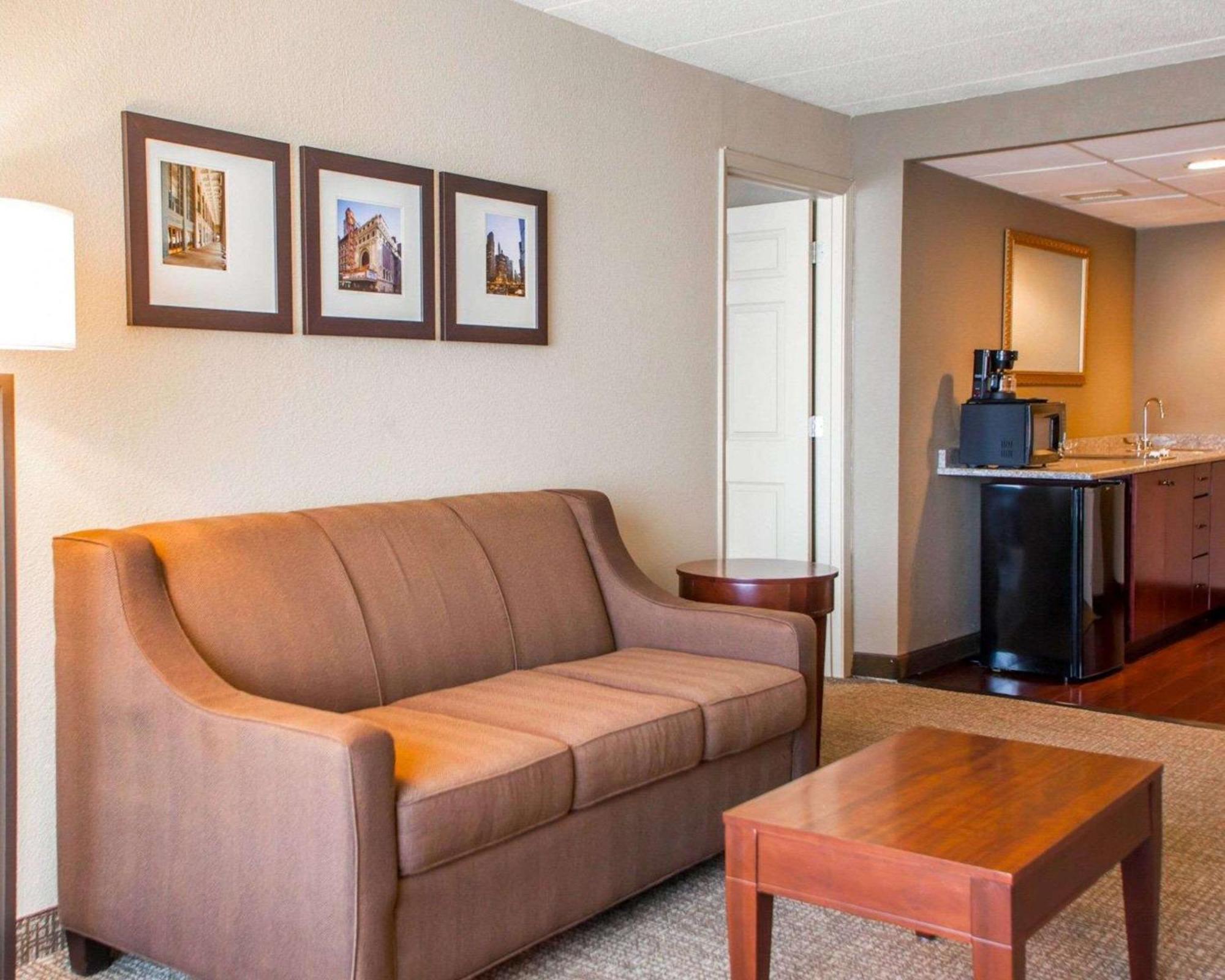 Quality Inn & Suites Orland Park - Chicago Eksteriør billede